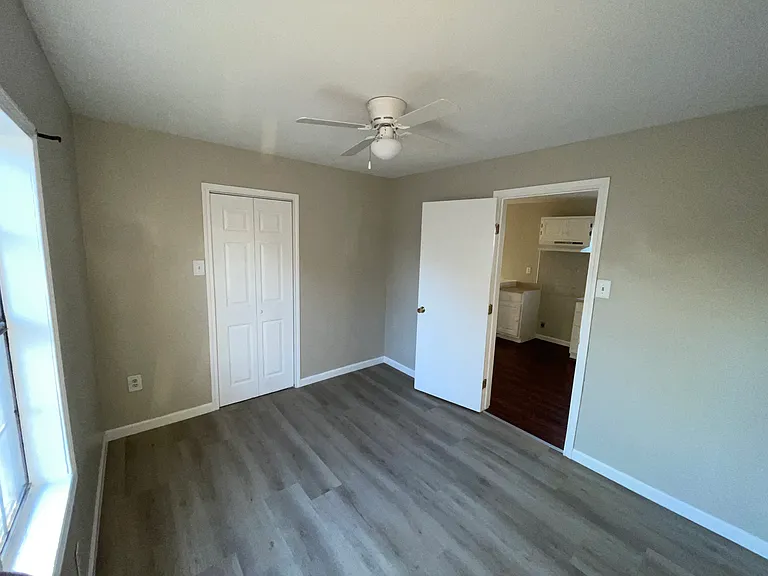 2801 Lexington Ave — Photo 5