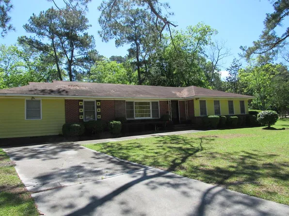 722 Martin Luther King Jr Dr, Moultrie, GA 31768