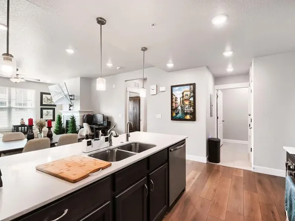 285 High Point Dr #H-205, Longmont, CO 80504
