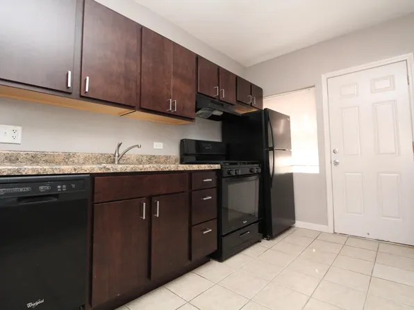 1352 W Argyle St APT 2S, Chicago, IL 60640