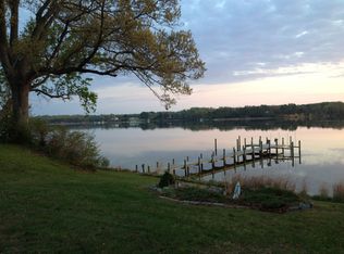 127 Chiltons Point Rd, Lancaster, VA 22503