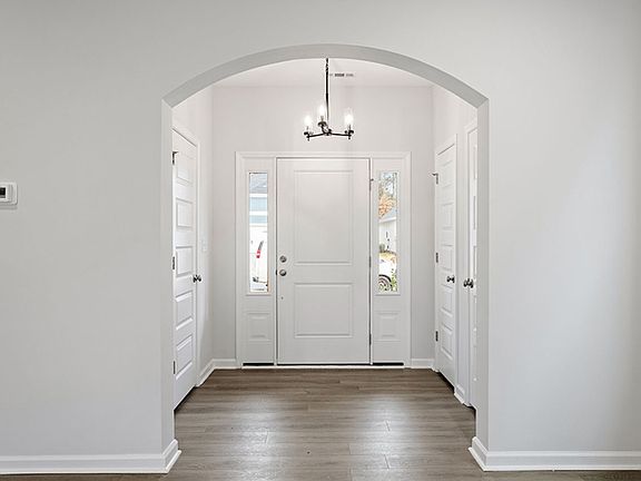 3rd image of 119 White Oak Garden Way