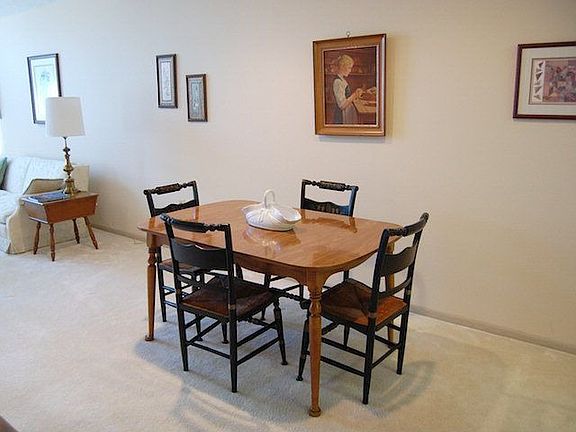 5th image of 140 Whippoorwill Ln