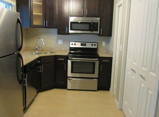 203 6th St APT 7, Coralville, IA 52241