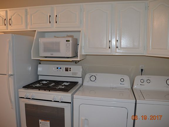 4th image of 532 Hialeah Ct
