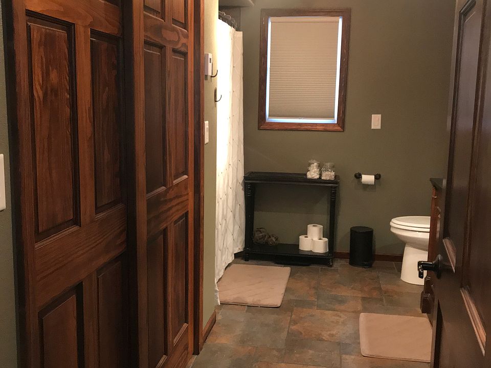Heated bathroom floor