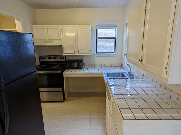 5th image of 6310 Windsor Castle APT 4