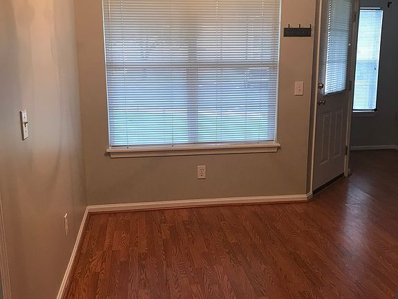 5th image of 2922 C Mulberry Ln #C