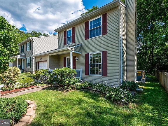 3rd image of 609 Wheat Mill Ct E