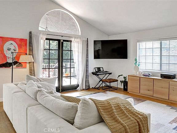 4th image of 4265 Yosemite Way