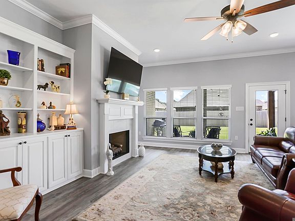 3rd image of 857 Hope Hollow Dr
