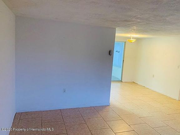 5th image of 16 N Davis St