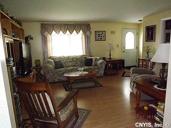 3rd image of 4026 Marlton Cir