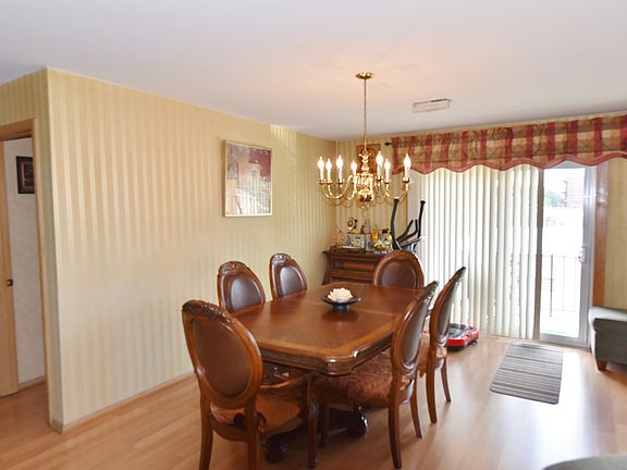 5th image of 1601 N 76th Ct APT 305