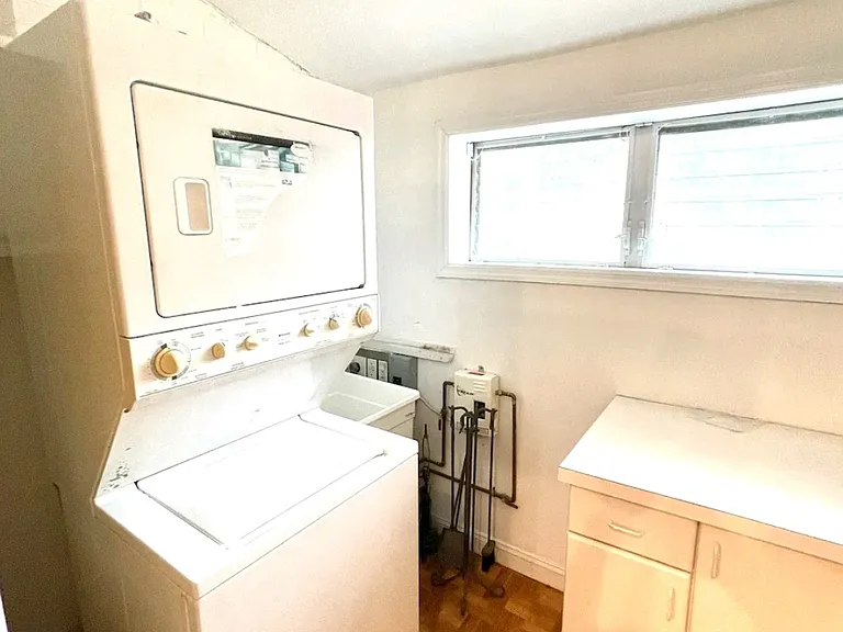 1403 SE 2nd St — Photo 7