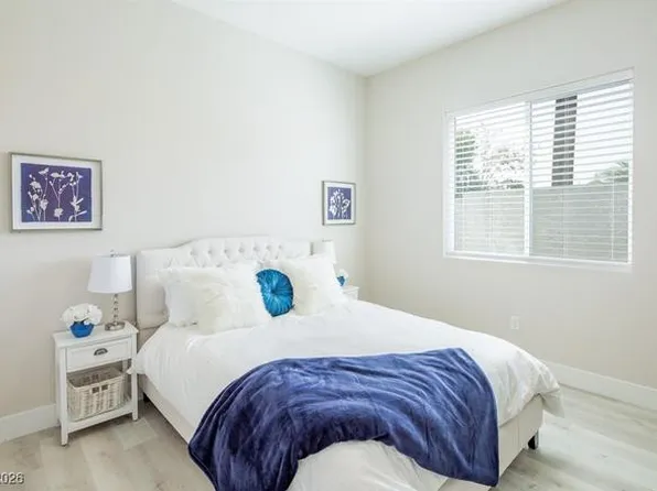 (undisclosed Address), Paradise, NV 89120