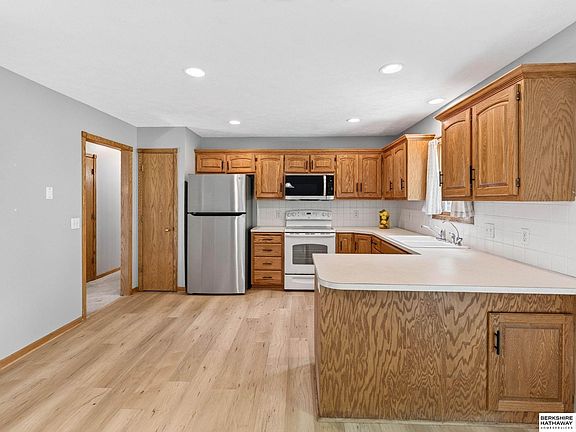 4th image of 2606 Blackhawk Dr