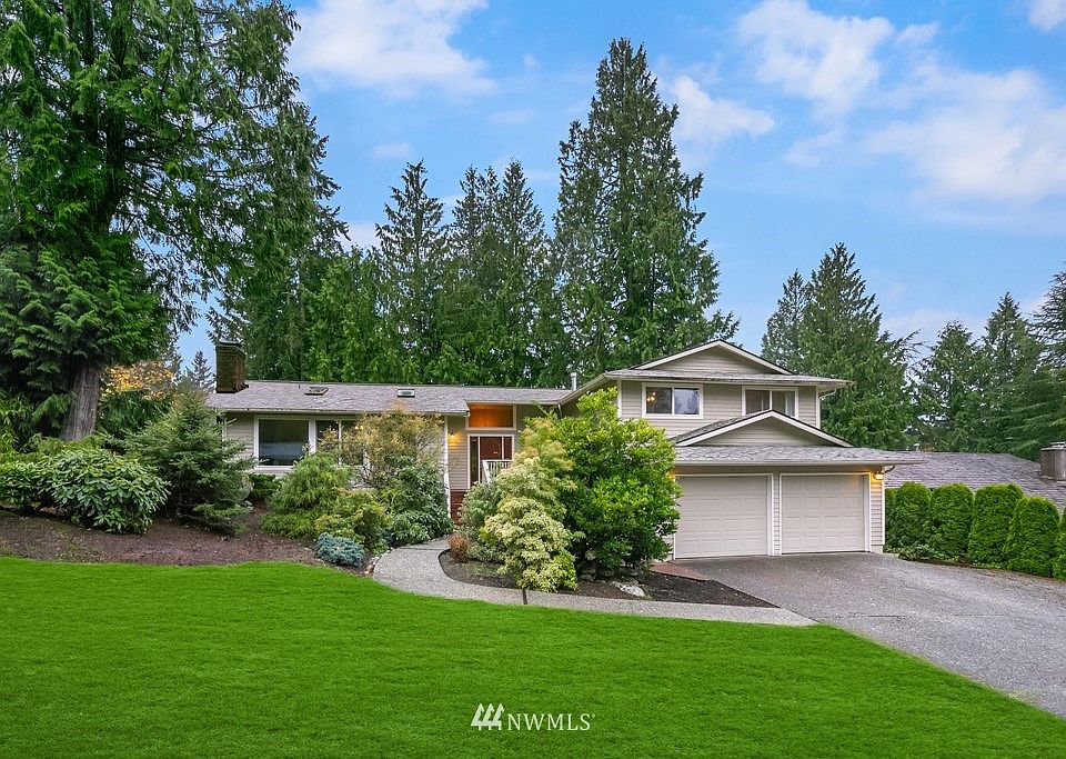 Wonderful Squak Mountain Living!