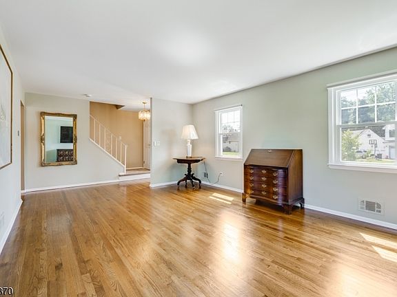 2nd image of 2781 Spruce St
