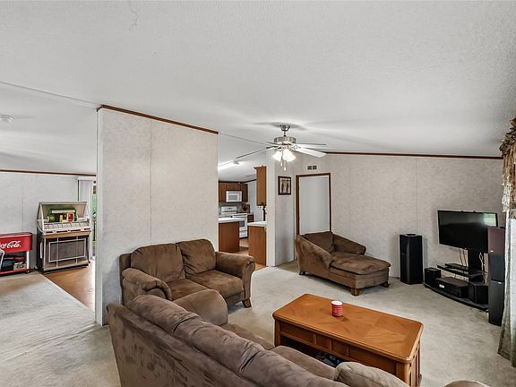4th image of 102 Windwood Cir
