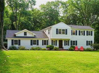 8 McClellan Pl, Chappaqua, NY 10514