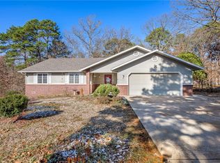 4 Lyndhurst Dr, Bella Vista, AR 72714