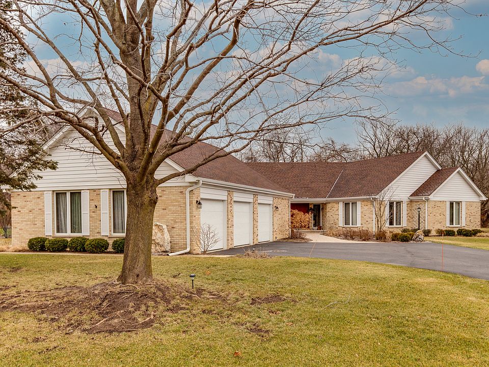 24 Seneca Ave E, Hawthorn Woods, IL 60047 Zillow