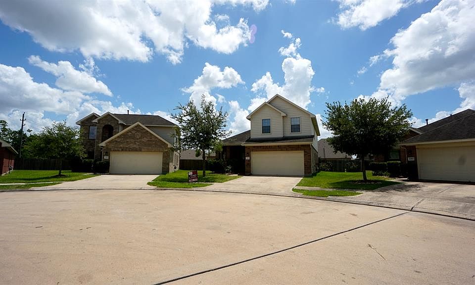1st image of 13707 Drakeford Ct