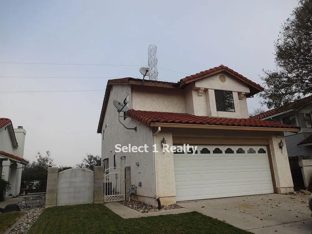 2417 Roca St photo 1