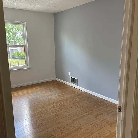 53 Taylor Dr — Photo 12