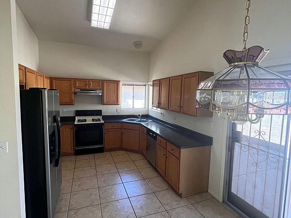4th image of 2560 W Blaine Ct