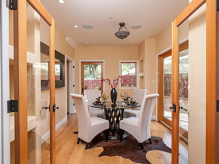 2 San Diego Ct — Photo 14