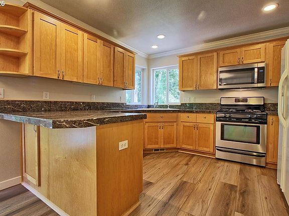 4th image of 2110 NE 97th Cir