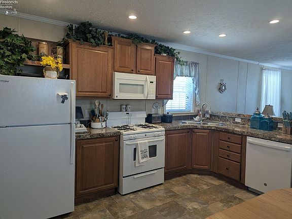 4th image of 1727 S Morningside Dr