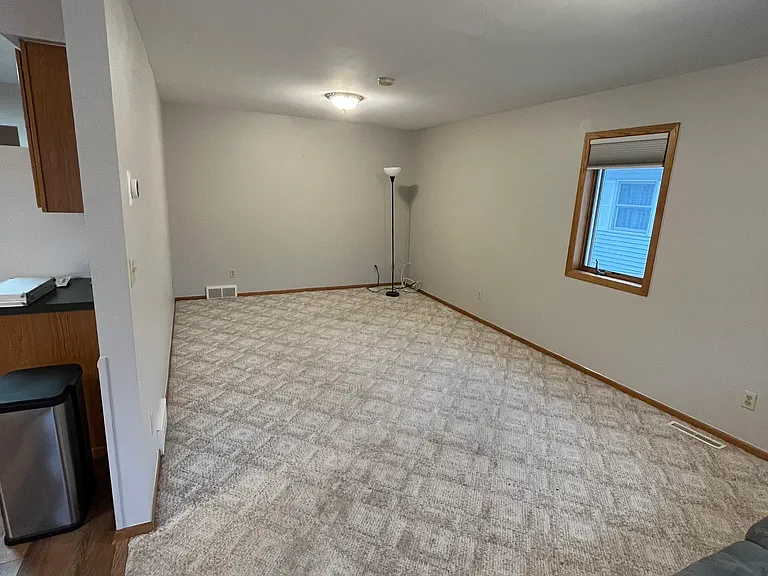 818 S 18th St — Photo 11