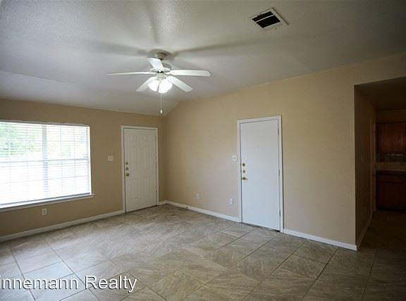 3rd image of 305B S 42nd St