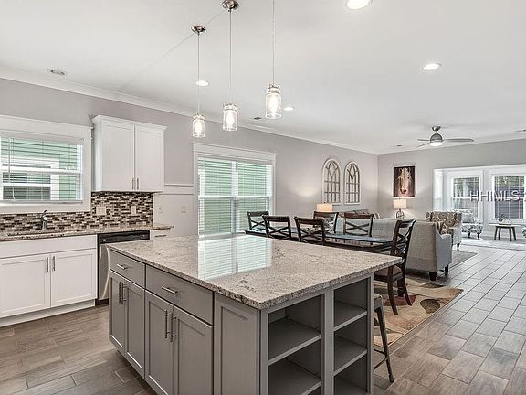 4th image of 80 Circlewood Dr