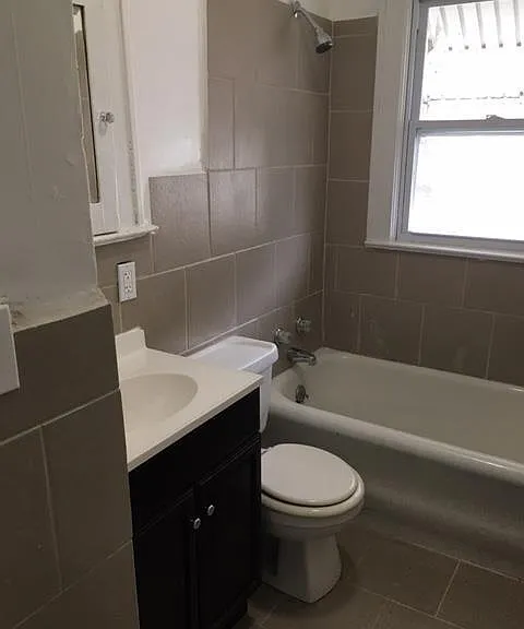 5309 Michigan Ave — Photo 9