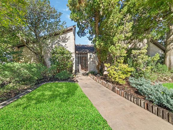 4th image of 3826 Pleasant Valley Dr