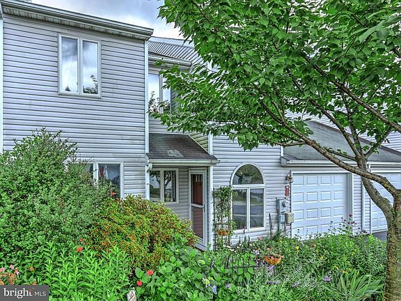 3rd image of 1728 Creek Vista Dr