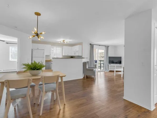 6000 SE Somervale Ct SW #306, Calgary, AB T2Y 4J4