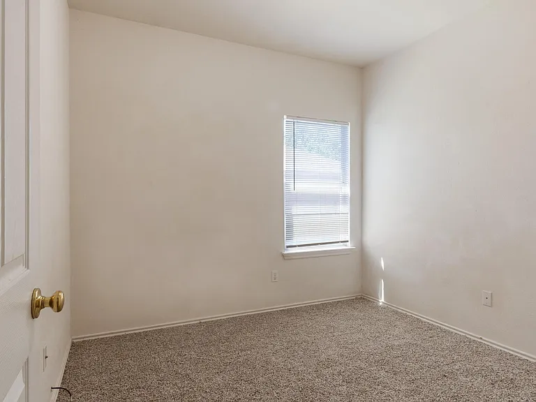 600 Wiley St — Photo 17