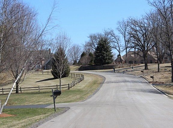 4th image of 2314 N Elmkirk Park