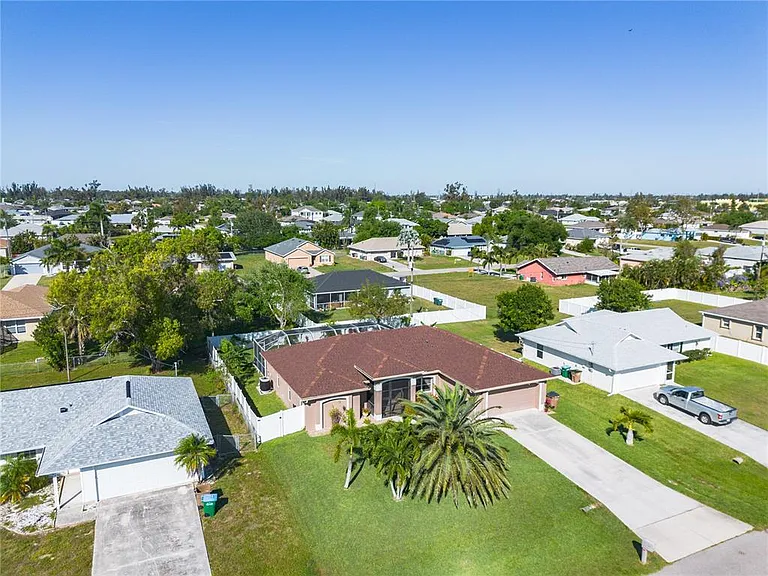 810 SW 10th Pl — Photo 23