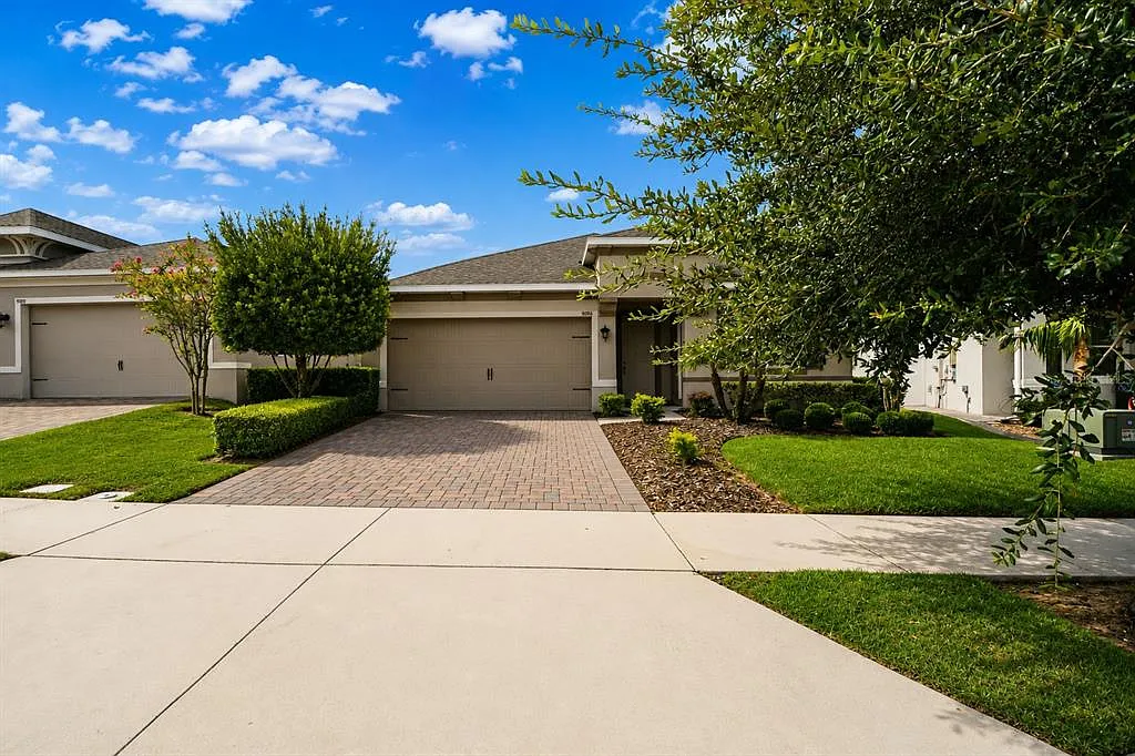 4 bed, 3.0 bath, 2244 sqft, $2,750 — Photo 1