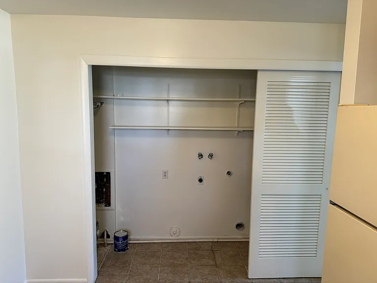Kitchen/Laundry