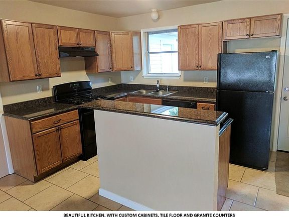 3rd image of 801 Jerry Ln