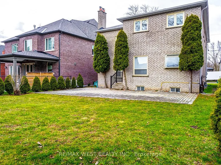 229 Baker Ave — Photo 38