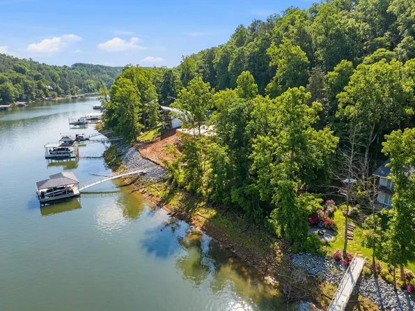 272 Northpointe Dr, Arley, AL 35541