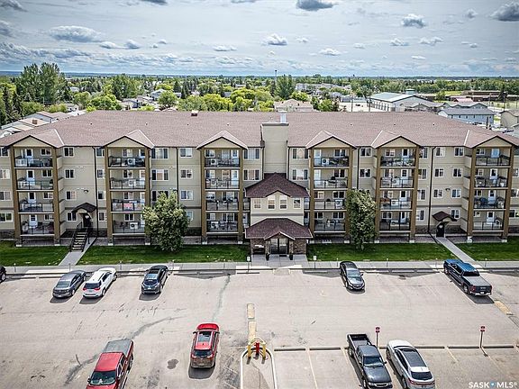 4th image of 600 Centennial Blvd #101